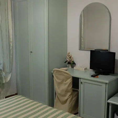 Abas Szálloda 2*