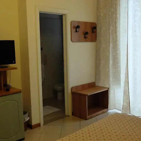 Abas Szálloda 2*